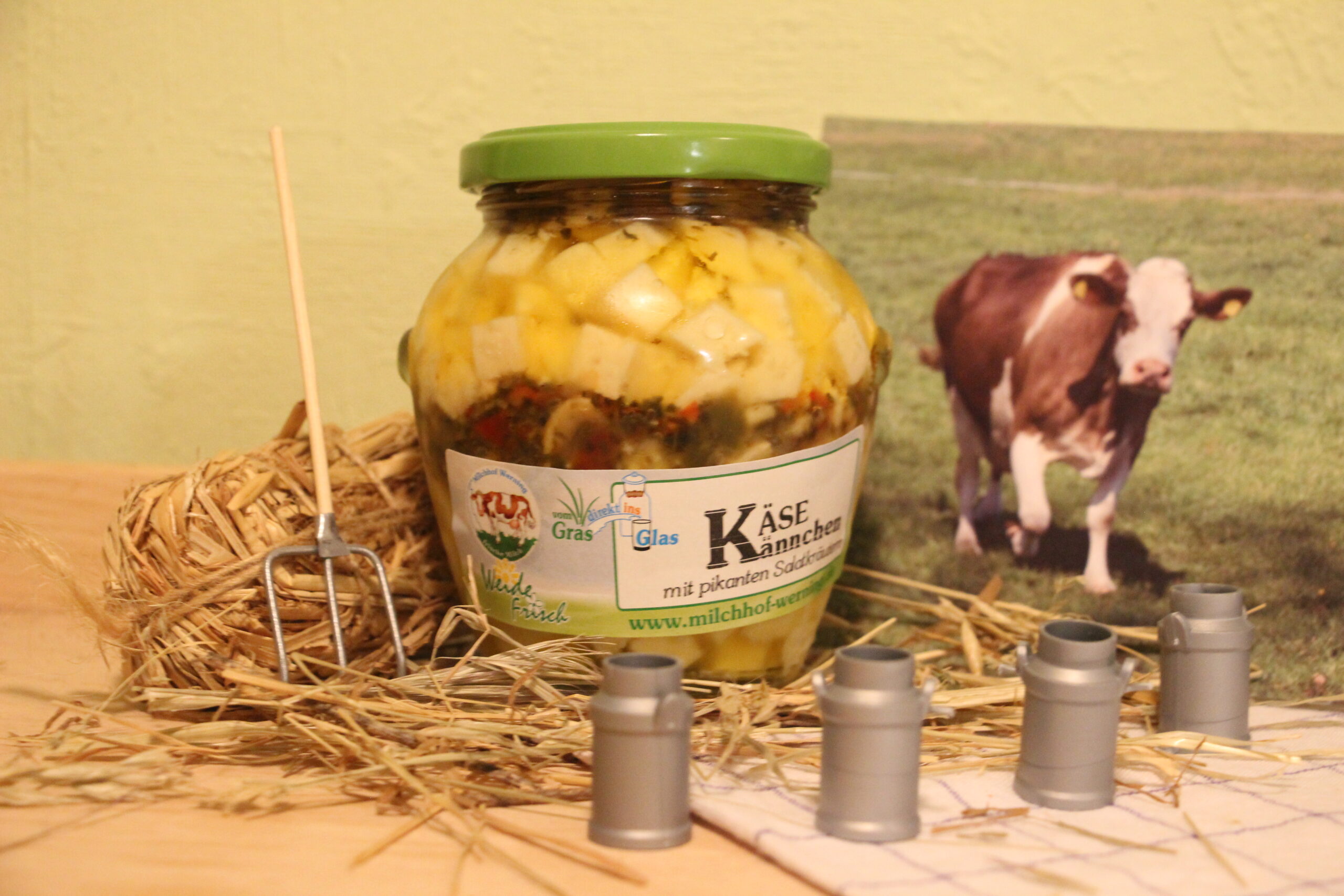 Käsekännchen mit pikanten Kräutern